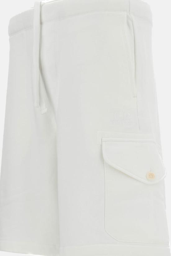  씨피 컴퍼니 숏팬츠 C.P. 컴퍼니 대각선 엠보싱 플리스 카고 스웨트숏 (화이트) - C.P. COMPANY