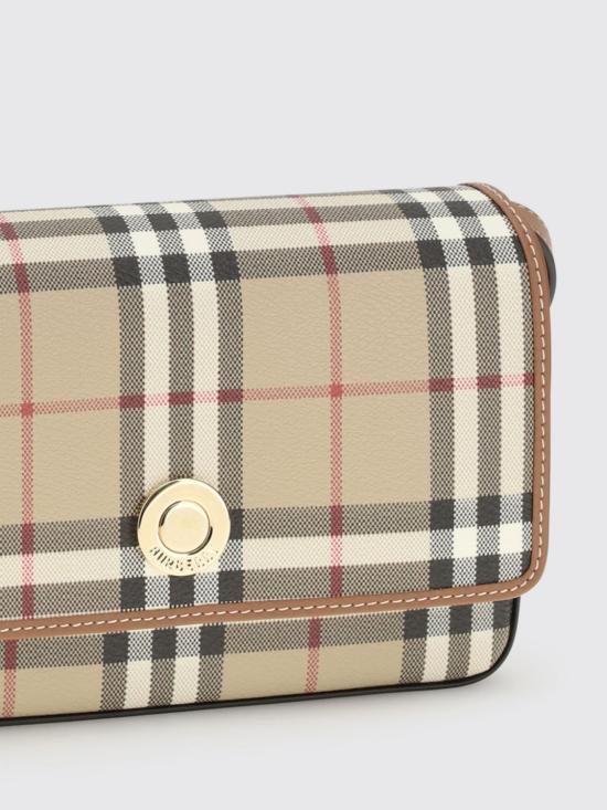 26SS 버버리 햄프셔 체크 숄더백 8109803 Brown - BURBERRY