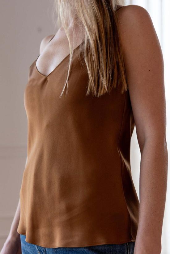  사블린 블라우스 글로리아 V넥 바이어스컷 캐미솔