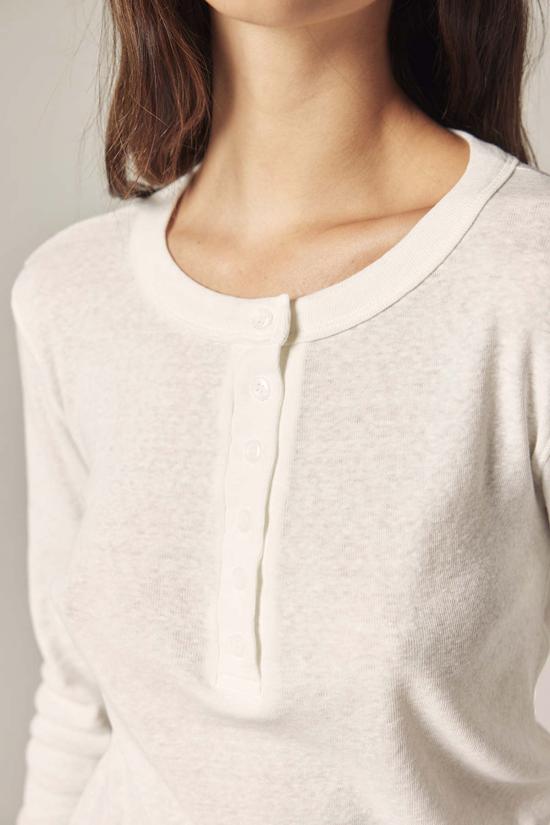  아멘테 긴팔 티셔츠 긴팔 면 헨리넥 티셔츠 화이트 - AMENTE