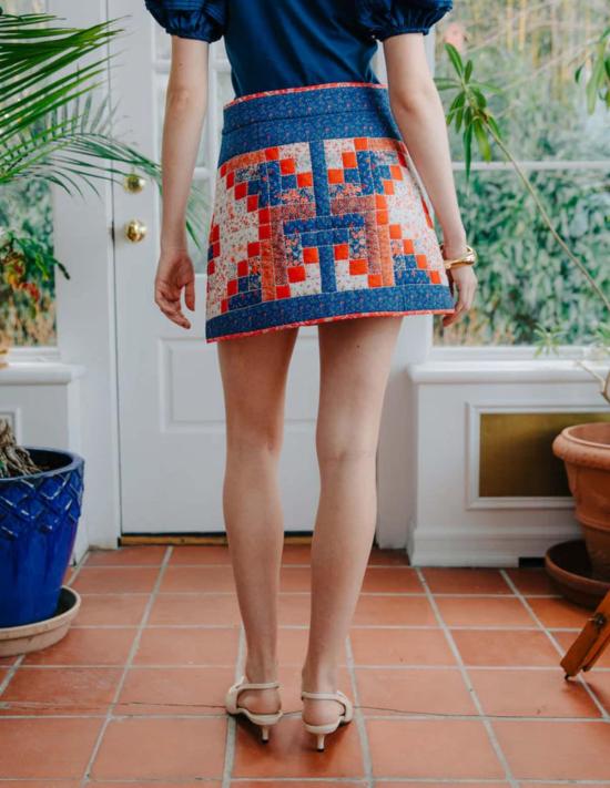  러브 더 라벨 숏 스커트 루이즈 미니 스커트 블루 멀티 - LOVE THE LABEL