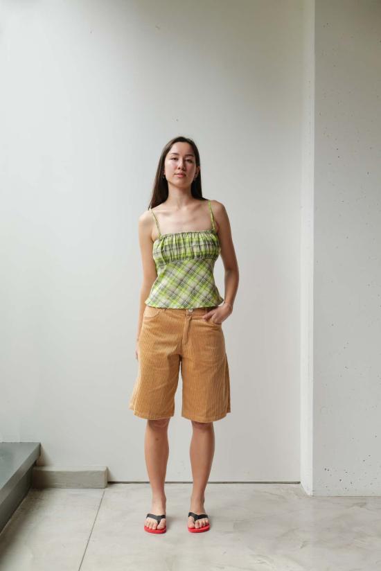  앳 던 캐미솔 새벽에. 주름 장식  탑