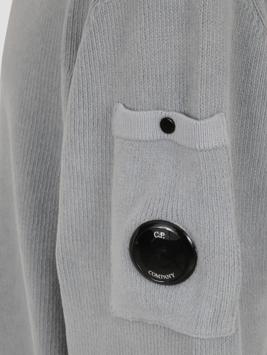 26SS 씨피 컴퍼니 코튼 셔닐 렌즈 스웨터 20CMKN091A005687G 809 SILVER BLUE - C.P. COMPANY