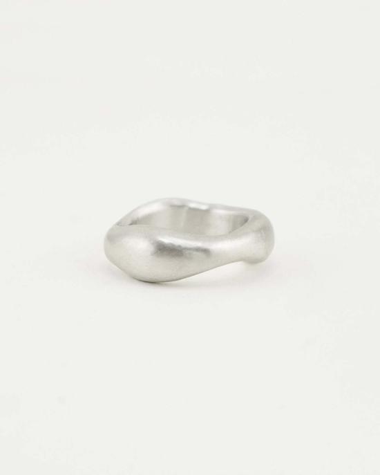  클래식 디자인스 반지 아이브스 링