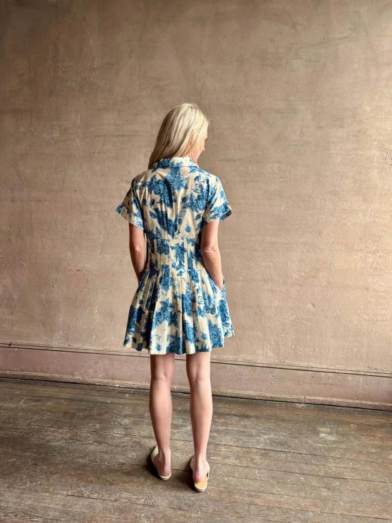  카라 카라 숏 원피스 내쉬 미니 드레스, 플로럴 블루 컬러 - CARA CARA