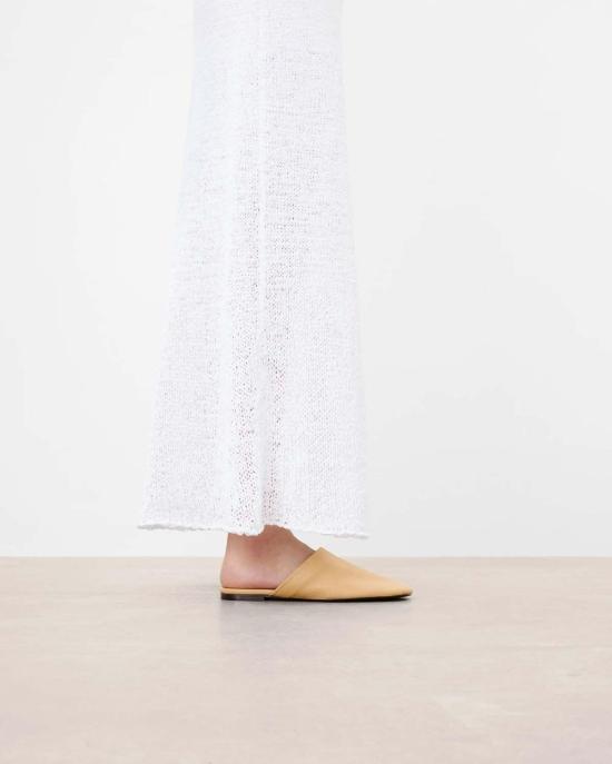  플래터드 로퍼 플랫티드 모린 그레인드 레더 비스코티 - FLATTERED