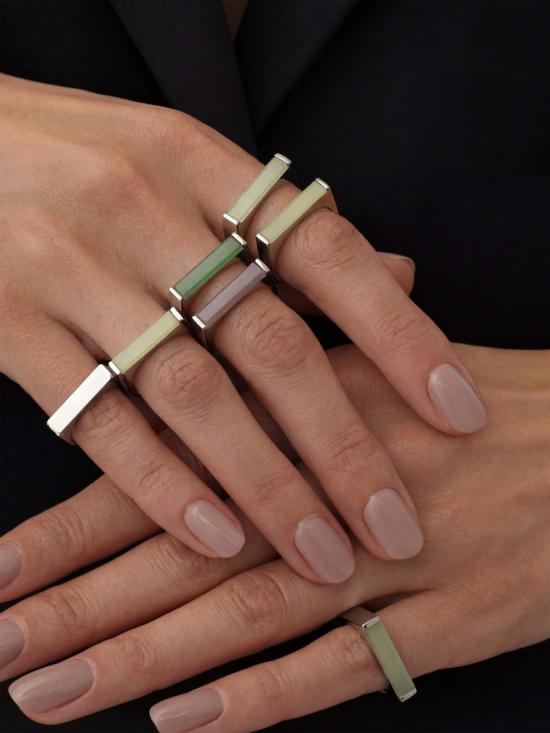  세레 반지 세리 말띠 해 연녹색 옥석 안장 - SEREE