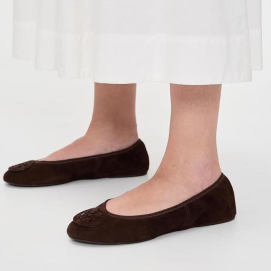  토리버치 플랫 슈즈 레바 나파 가죽 발레 플랫 월넛 - TORY BURCH