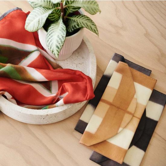  베리어슬리 캐리어 다양한 멜로 실크 봉투 파우치 - VARIOUSLY