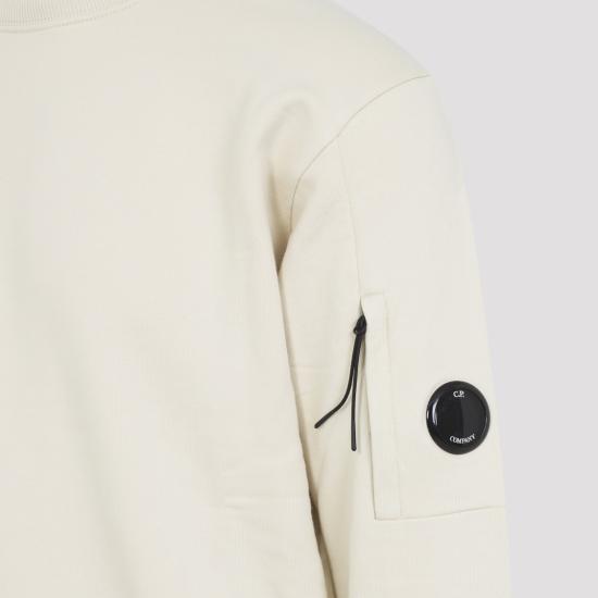 26SS 씨피 컴퍼니 다이애그널 레이즈드 플리스 크루넥 렌즈 스웨트셔츠 20CMSS713A 005086W White - C.P. COMPANY