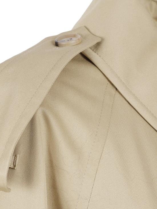 26SS 버버리 롱 개버딘 피츠로비아 트렌치 코트 8118541 A1435 Neutrals - BURBERRY