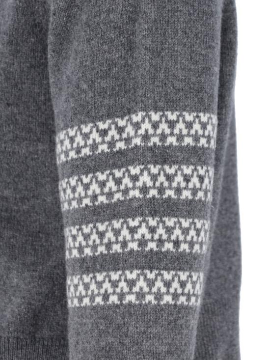 26SS 톰브라운 메리노 울 홀리데이 헥터 4바 풀오버 MKA573A Y1029035 Grey - THOM BROWNE