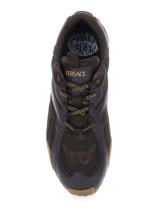  베르사체 스니커즈 갈락시아 로우탑 , 스웨이드 패널 및 로고 레터링 디테일, 브라운 가죽 소재 - VERSACE