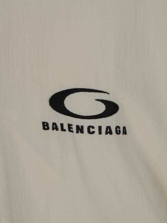 25FW 발렌시아가 자켓 850869TTO04 9012 White - BALENCIAGA