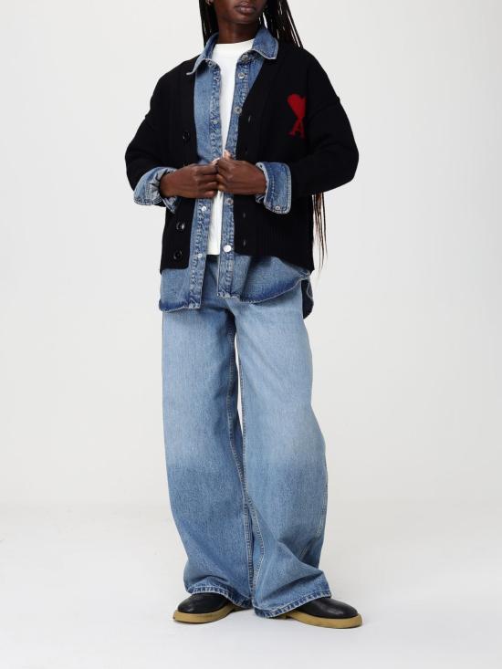 26SS 아미 하트 로고 인타르시아 V넥 가디건 UKC367018W 009 Black - AMI