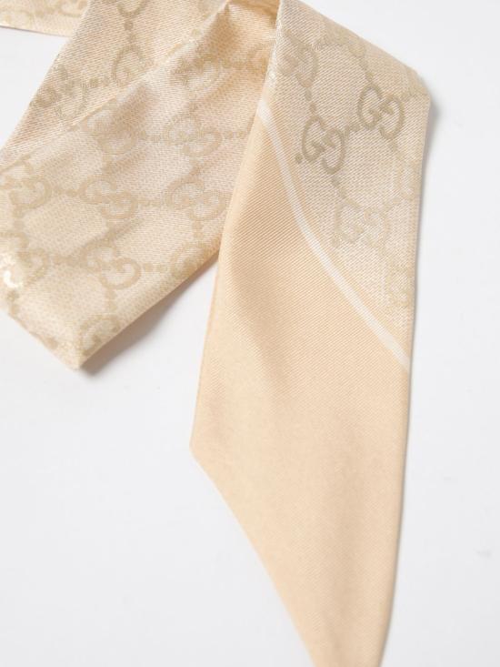 26SS 구찌 프린트 실크 까레 8122513G0019078 WHITE DOM - GUCCI