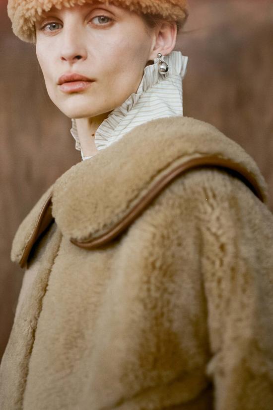  코울리 스튜디오 코트 콜리 스튜디오 에타 케이프 - CAWLEY STUDIO