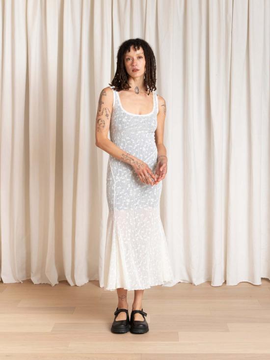  알리 골든 민소매 티셔츠 탱크 드레스 (비대칭 밑단) - ALI GOLDEN