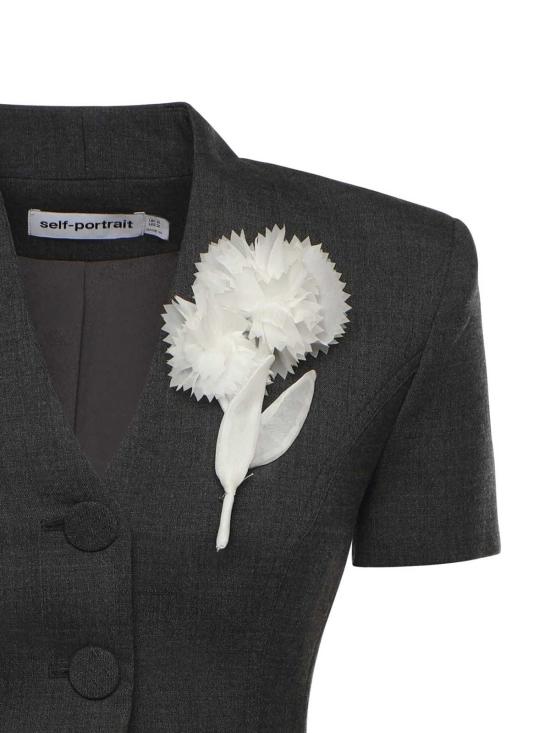  셀프 포트레이트 숏 원피스 미니 드레스 (꽃무늬 디테일, 회색) - SELF PORTRAIT