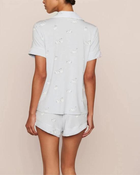  에버제이 라운지 웨어 지젤 프린트 릴렉스 잠옷 반바지 세트 아이스 블루/아이보리 - EBERJEY