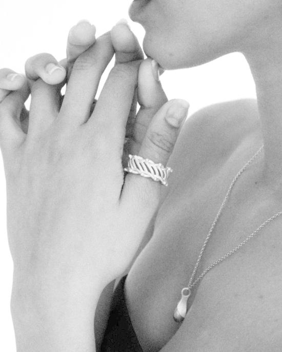  클래식 디자인스 반지 뮤즈 링 - CKLASIC DESIGNS