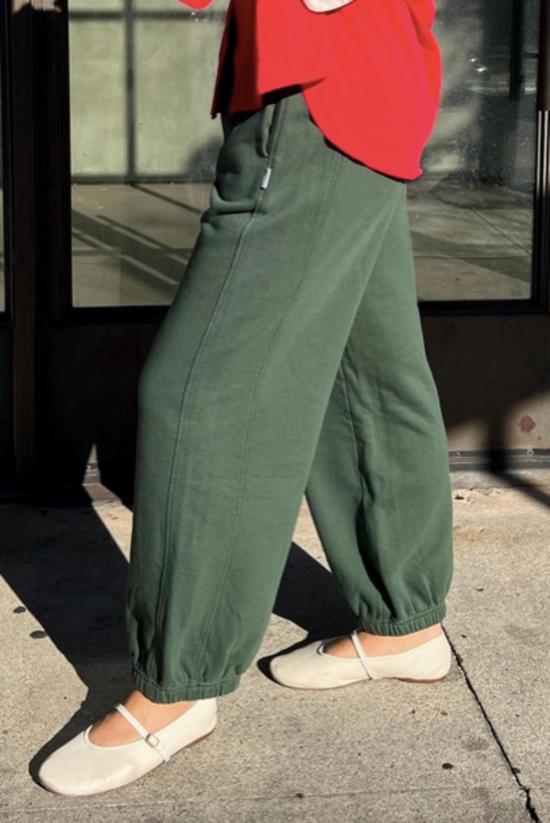  르 본 숍 트레이닝/조거 팬츠 Le Bon Shoppe 프렌치 테리 벌룬 - Le Bon Shoppe