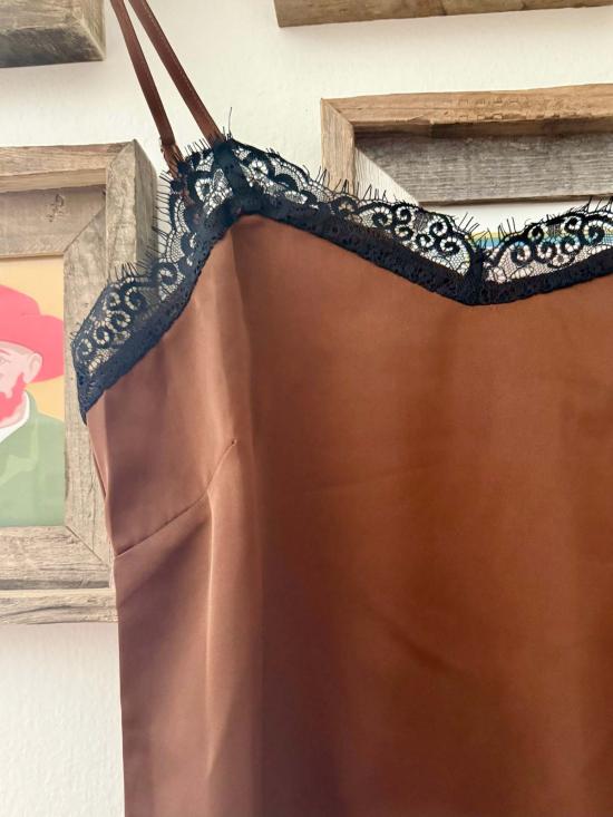  아잘레아 블라우스 이리나 탱크탑 초콜릿 - AZALEA