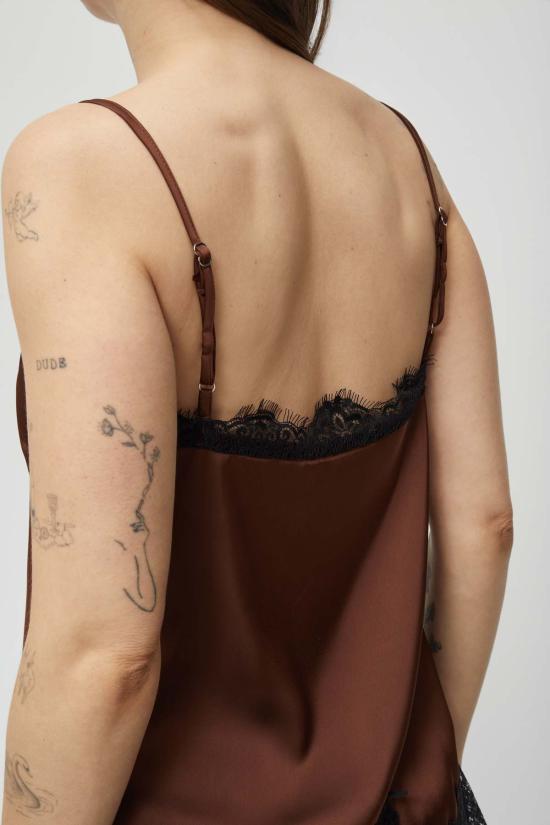  아잘레아 블라우스 이리나 탱크탑 초콜릿 - AZALEA