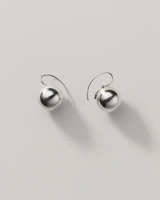  아니카 이네즈 이어링 쁘띠 스피어 드롭