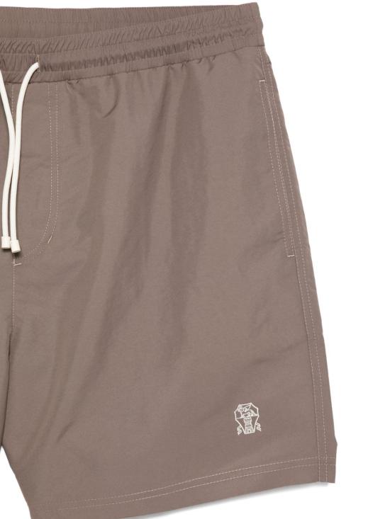 26SS 브루넬로 쿠치넬리 로고 스윔 팬츠 MW817043 CMM90 Brown - BRUNELLO CUCINELLI