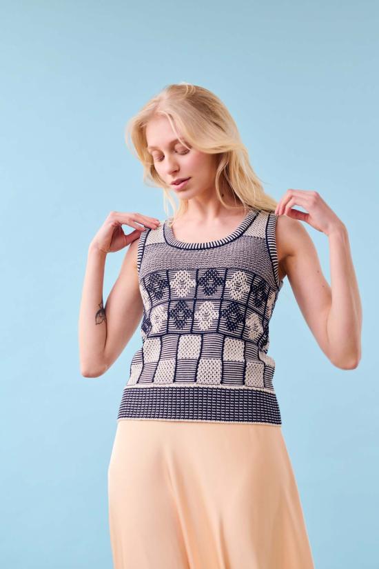  지지 니트웨어 민소매 티셔츠 릴라 플라워 체크 탱크탑 - GIGI KNITWEAR