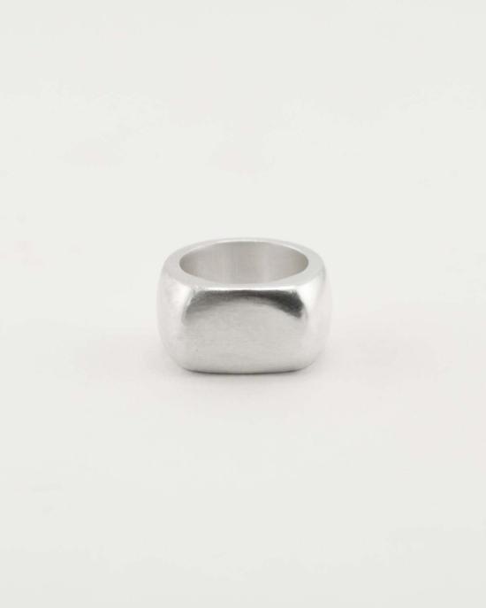  클래식 디자인스 반지 카이아 링 II