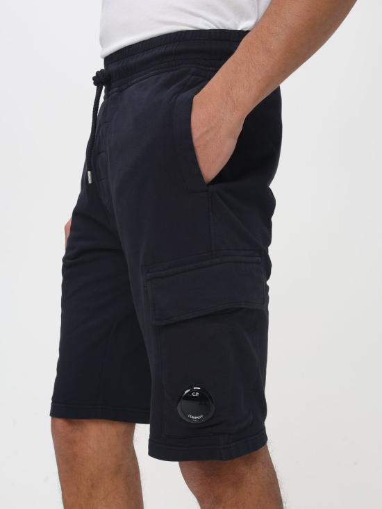 26SS 씨피 컴퍼니 라이트 플리스 카고 렌즈 스웨트쇼츠 RCCMSB704A002246G 888 Blue - C.P. COMPANY