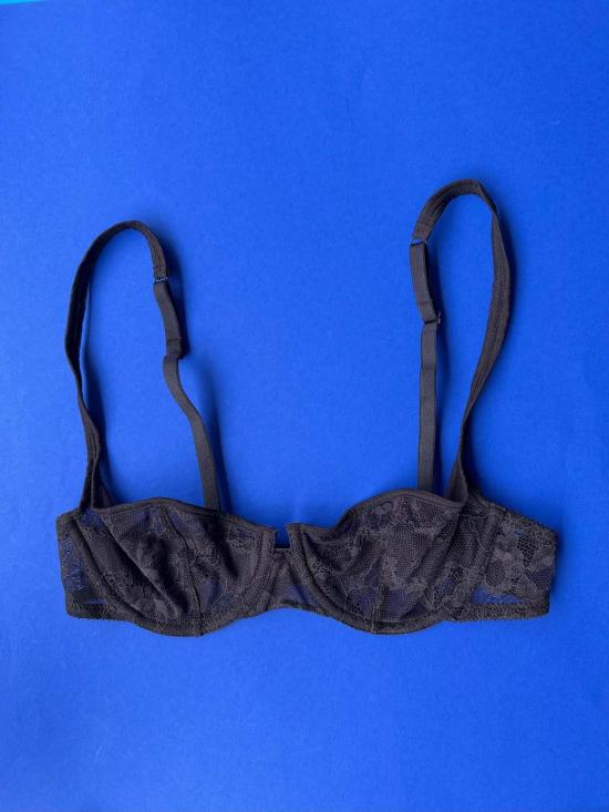  야스민 에슬라미 브라 루이스 레이스 발코니  리스트레토