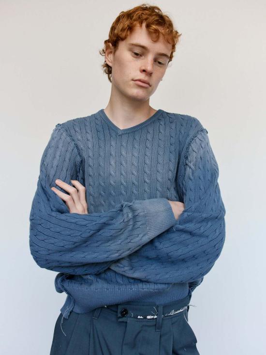  카미엘 포트젠스 스웨터 Camiel Fortgens 페트롤 코튼 프랑켄슈타인 케이블 V 넥 - CAMIEL FORTGENS