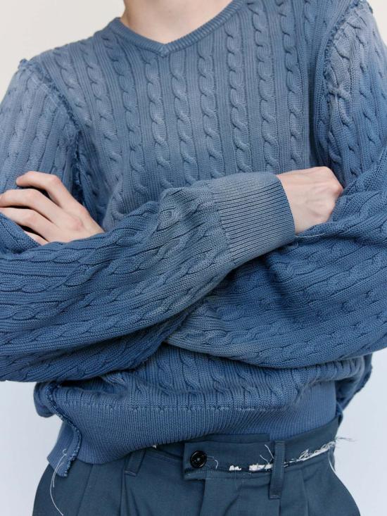  카미엘 포트젠스 스웨터 Camiel Fortgens 페트롤 코튼 프랑켄슈타인 케이블 V 넥 - CAMIEL FORTGENS