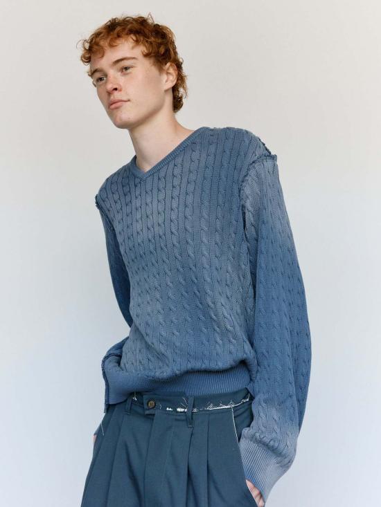  카미엘 포트젠스 스웨터 Camiel Fortgens 페트롤 코튼 프랑켄슈타인 케이블 V 넥 - CAMIEL FORTGENS