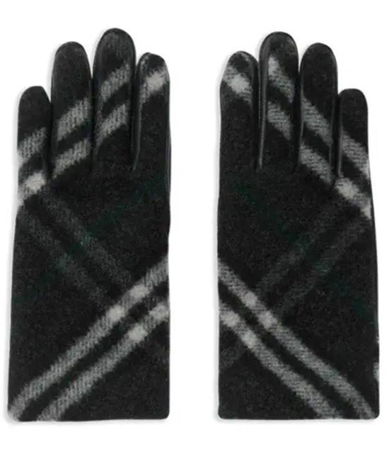  버버리 장갑 8097261 A1008 Black