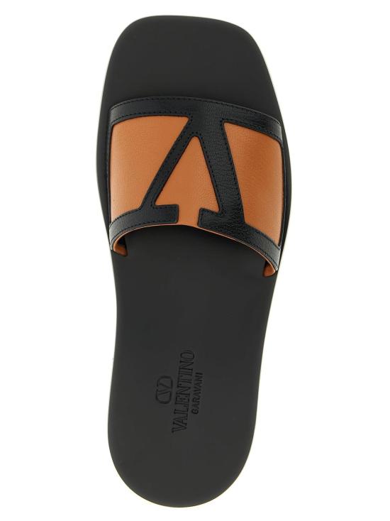  발렌티노 가라바니 샌들 Valentino Garavani Viva 슈퍼스타 슬라이드 브라운 - VALENTINO GARAVANI