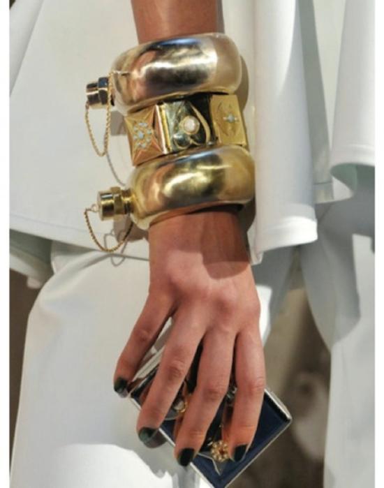  신시아 로리 커프스 링크/타이 홀더 신시아 로울리 플라스크 뱅글 골드