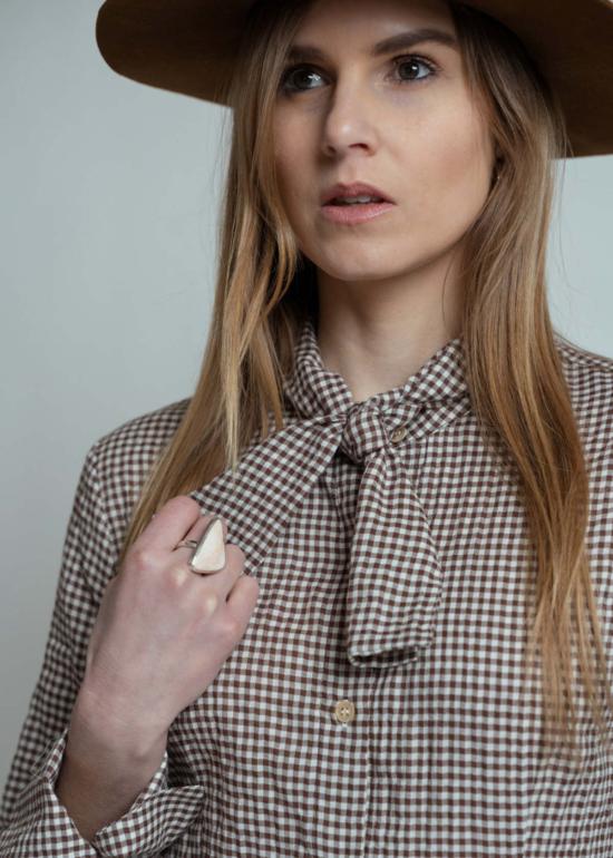  Mona Thalheimer 블라우스 깅엄 타이  브라운/화이트 - OTHER BRANDS