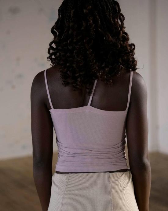  베이스레인지 민소매 티셔츠 Baserange Nida 탱크 오프 화이트 - BASERANGE