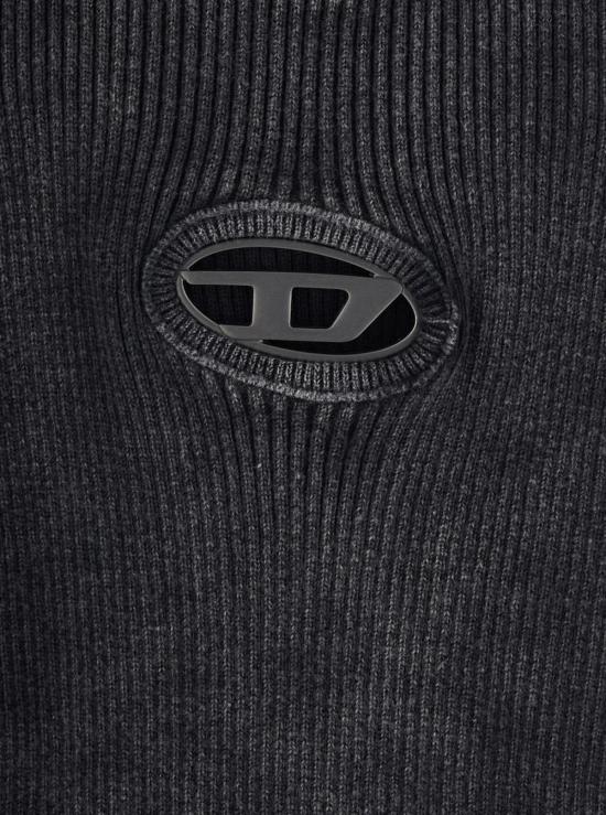  디젤 미디 원피스 크루넥 민소매 컷아웃 로고 드레스 블랙 - DIESEL