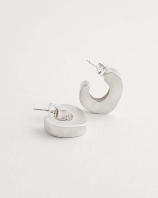  클래식 디자인스 이어링 스몰 레아