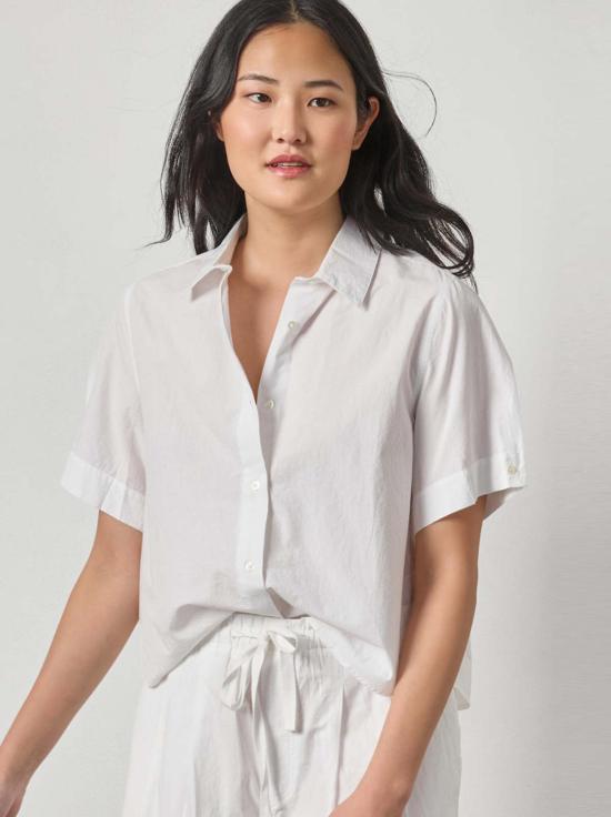  릴라 피 블라우스 릴라 P. 접이식 소매 버튼다운 탑