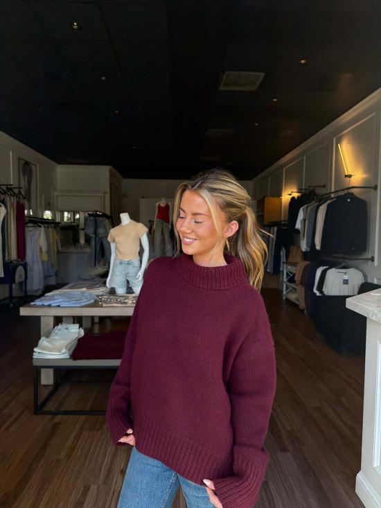  사블린 터틀넥 스칼렛 모크넥 드롭 숄더 스웨터