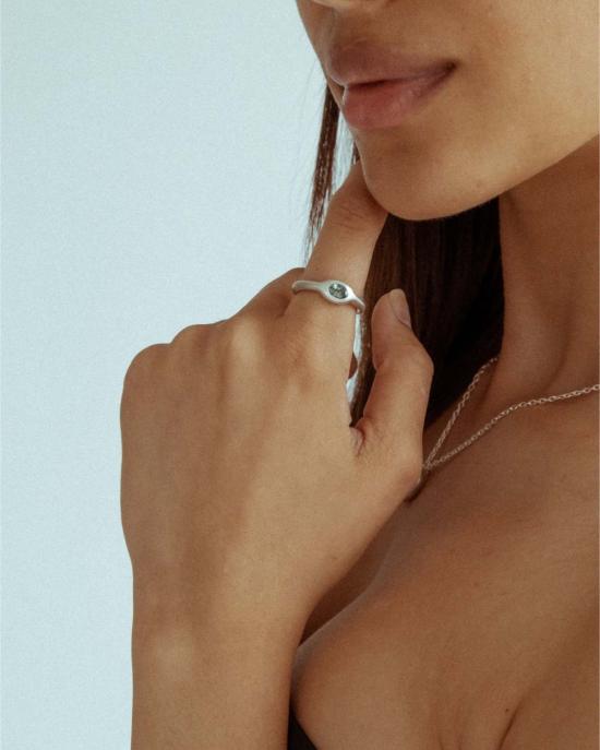  클래식 디자인스 반지 니카 링 - CKLASIC DESIGNS