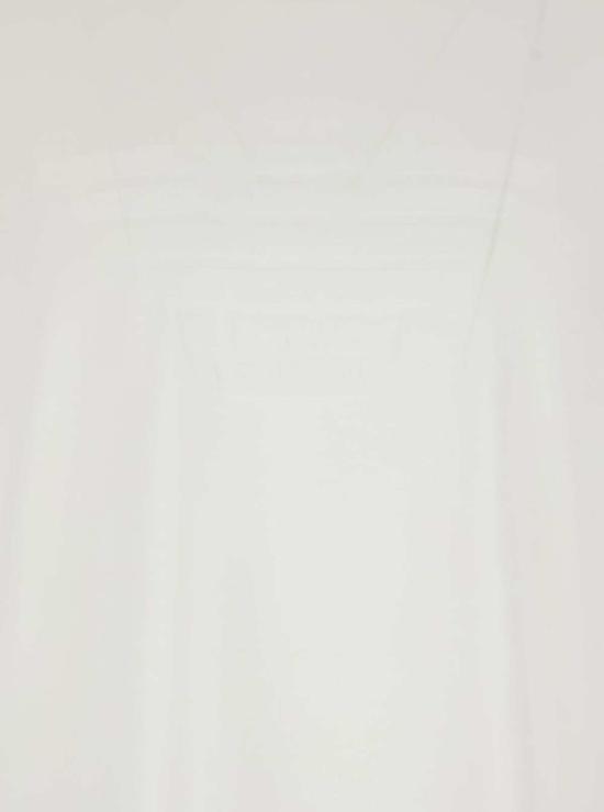  엠포리오 아르마니 반팔 티셔츠 크루넥 티셔츠 (앞면에 로고 자수) 화이트 - EMPORIO ARMANI