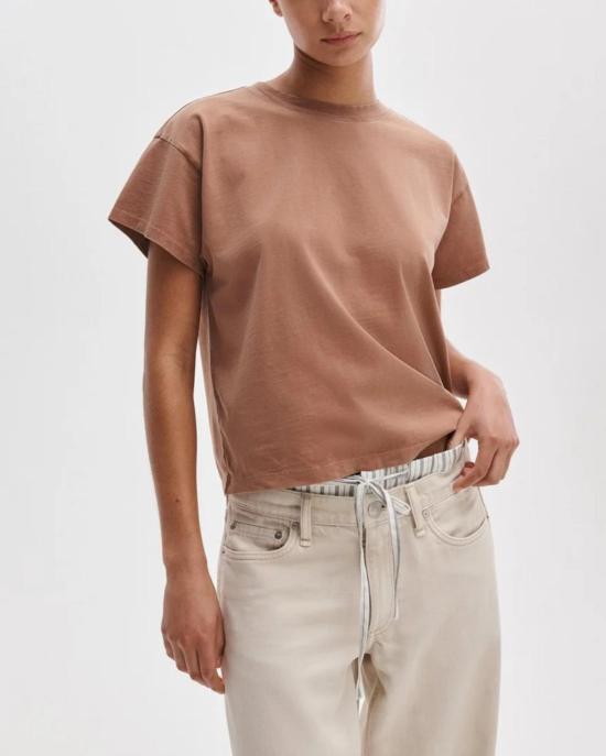  랙앤본 반팔 티셔츠 Rag & Bone 디스트레스드 워시드 켈리 박시 티셔츠 클레이 브라운 - RAG & BONE