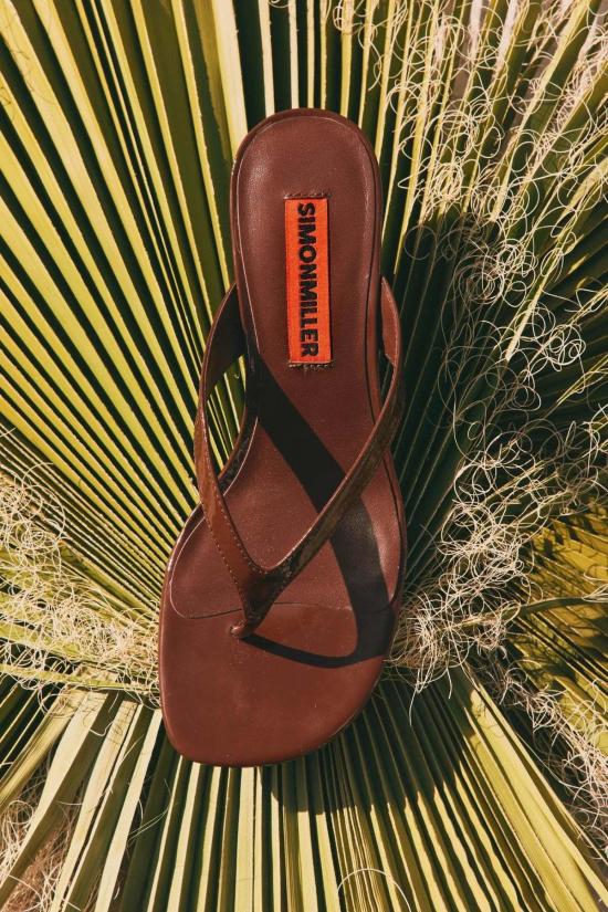  사이먼밀러 샌들 사이먼 밀러 비프 텅  초콜릿 - SIMONMILLER